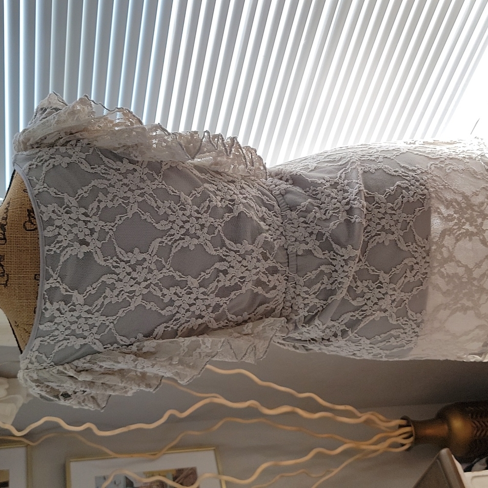 Freeway Lace Top - Picture 4 of 5